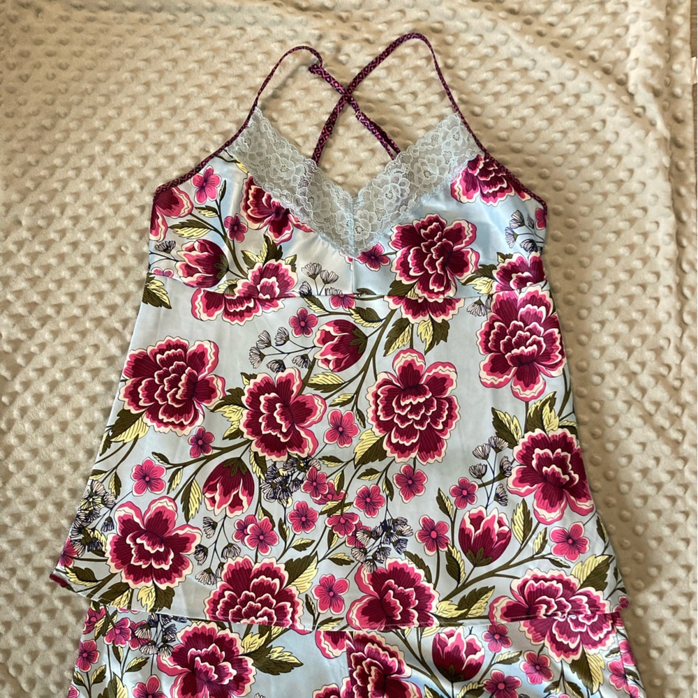 Jones of New York Satin Floral S Pajama Camisole & Short Set Loungewear Sexy.